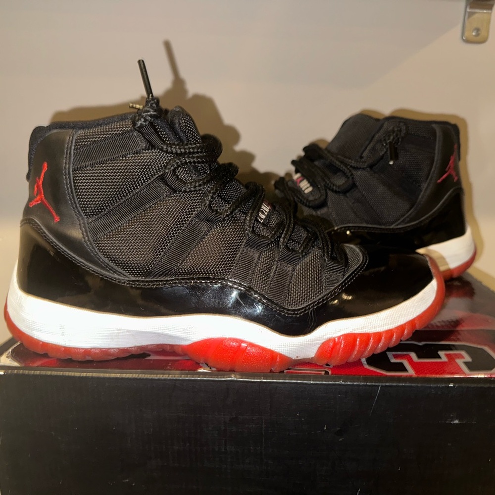 Air Jordan 11 “Bred” (2008) Size 7.5